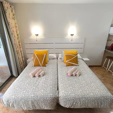 Atlantico - Pool, Ac, Parking, Close To The And Center Apartment